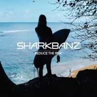 サメ除けグッズのシャークバンズがFCSとコラボ!べサニー・ハミルトンのPR動画