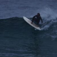 ウイメンズで見た事のないレベル!タリジャ・レッドガードのフィンレスサーフ動画