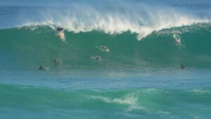 ミディアムスウェルがヒットしたバリ島ドリームランド！フリー