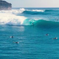 完璧なレフトバレルをスコアしたコア・ロスマン！スーパーサックでのフリーサーフ動画