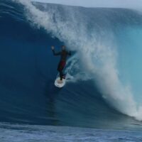 【必見】メンタワイ諸島ランスライトが大炸裂！ネイザン・フローレンスのビッグバレル動画