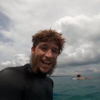 メンタワイで一般サーファーに完璧波で貸切!ネイザン・フローレンスのトリップ動画