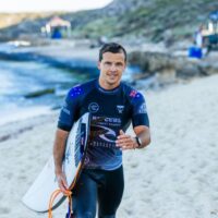 元CTサーファーのジュリアン・ウィルソンがコンテスト復帰をSNSで発表