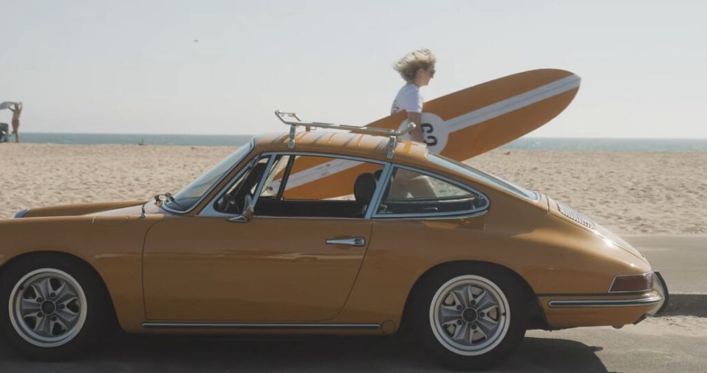 ポルシェ911とアーモンドサーフボードのコラボボードがリリースへ