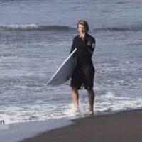 ジャック・ロビンソンと和井田理央がバリ島クラマスへ!フリーサーフィン動画