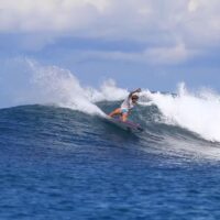 サンクレメンテガールズのソイヤーとベラ!メンタワイでのフリーサーフ動画