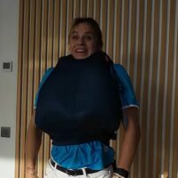 ナザレで60ftにチャージした初英国人女性ローラ・クレーン!バックステージ動画