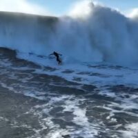 24/25年シーズンの幕開け!ファーストスウェル発生のマーヴェリックス動画