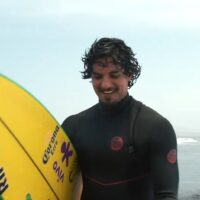 ガブリエル・メディナがレフトポイントのパカスマヨへ!サーチトリップ動画