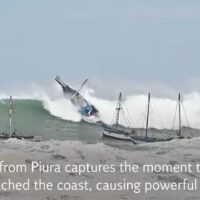 年末にペルー北部など南米の太平洋沿岸にビッグスウェルが発生して3名が犠牲に
