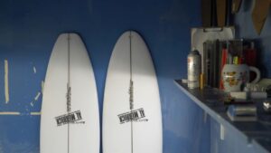 Britt-Explains-Board-Tails-