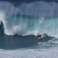 マデイラ諸島でビッグウェイブ大炸裂!ニック・ヴォン・ラップのVlog動画