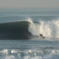雨季最終月の3月にスウェルがヒット！バリ島クラマスでのフリーサーフィン動画