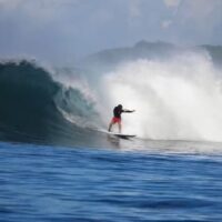 3月のインドネシアにスウェルが!ライトポイントでのフリーサーフィン動画