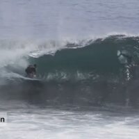 元CTサーファーのエースなど!バリ島ウルワツでのロングライド3選動画