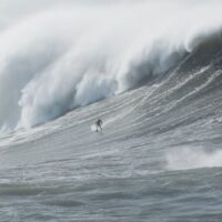 2024/2025年シーズンのナザレ（ポルトガル）！スローモーション動画