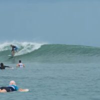 バリ島クタリーフにファーストスウェル!2025年4月14日のフリーサーフィン動画