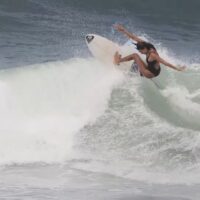 バリ島人気サーフエリアのチャングー!乾季序盤のフリーサーフィン動画