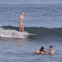 クタビーチでロングボード！バリ島（インドネシア）でのフリーサーフィン動画