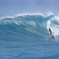 季節外れのスウェルが5月のノースショアへ!オアフ島サンセットでのフリーサーフ動画