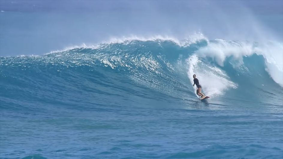 季節外れのスウェルが5月のノースショアへ！オアフ島サンセットでのフリーサーフ動画