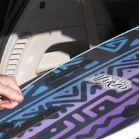 ハイパフォーマンスはボードを選ばず!クレイ・マルゾのキャッチサーフライド動画