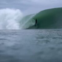 大洪水で地形が変わりパーフェクトコンディションへ!南米チリでのフリーサーフ動画