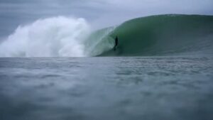 大洪水で地形が変わりパーフェクトコンディションへ！南米チリでのフリーサーフ動画