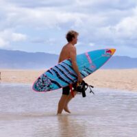 パイプラインにも季節外れのスウェルが!ジェイミー・オブライエンのVlog動画