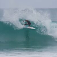 2025年JベイCTイベント開催前のCTサーファーによるウォームアップサーフィン動画