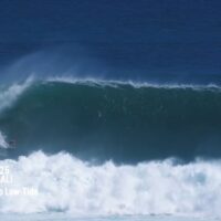 20秒近い長周期のビッグスウェルがヒット！バリ島ウルワツのフリーサーフィン動画