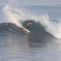 バリ島ベストライトのクラマス!和井田理央などフリーサーフィン動画
