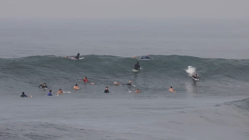 混んでるブレイクで波を取るポジショニング！バリ島クラマスでのフリーサーフ動画