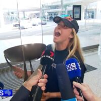 モリー・ピクラムのワールドタイトル獲得後の凱旋帰国動画のテレビ放送