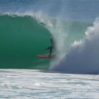 季節外れの8月にスウェルが！ゴールドコーストのキラでのフリーサーフ動画