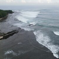 2025年7月1日午後撮影のインドネシアのジャワ島タートルズの波情報