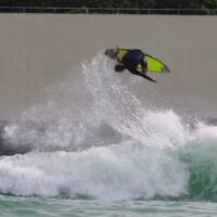 エアーの新流行はレイトスピン!?クルス・ディノファの中国ウェイブプール動画