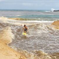 メイソン・ホーがワイメアでリバーサーフィン！波作りからサーフまで全工程動画