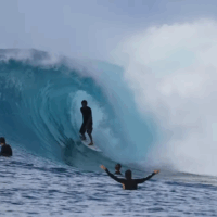 メンタワイ諸島の2025年シーズンのサーフィンハイライト動画