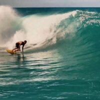 乾季と雨季の狭間のメンタワイ諸島マカロニ！フリーサーフィン動画