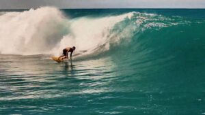 乾季と雨季の狭間のメンタワイ諸島マカロニ！フリーサーフィン動画