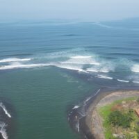 バリ島バリアンのピークシーズン7月の混雑度合い！サーフトリップガイド動画