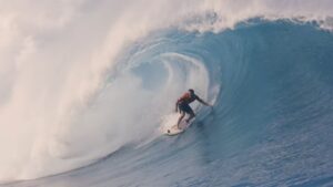 今季最大サイズのスウェルがヒット！オアフ島アウターリーフでのパドルサーフ動画