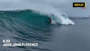 ジョンジョンがコンテスト復帰のパイプラインで大活躍！圧倒的スコアをマーク