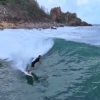 ベトナム中部ダナンに位置するロングレフトのポイントブレイク！フリーサーフ動画
