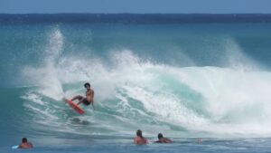 ツインピンに乗るマイケル・フェブラリー！Vランドでのフリーサーフィン動画