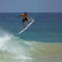 小波でも激しすぎるイタロ・フェレイラ！ブラジルでのフリーサーフィン動画