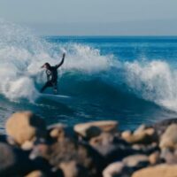 参考になる腰前後のツインフィンライド！アッシャー・ペイシーのフリーサーフ動画