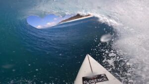 年間で計10分ものバレルライド！ネイザン・フローレンスのGoPro撮影POV動画