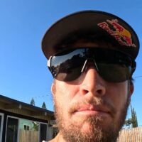 ネイザン・フローレンスが教えてくれる「サーフィン上達の最速方法」解説動画